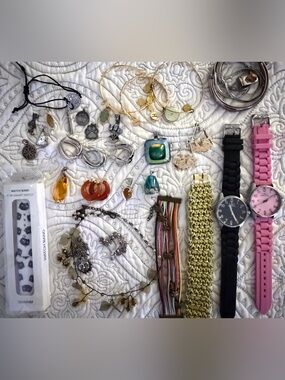Assorted Lot Costume Jewelry-Reseller Lot Earrings, Necklaces, Pendants, Watches